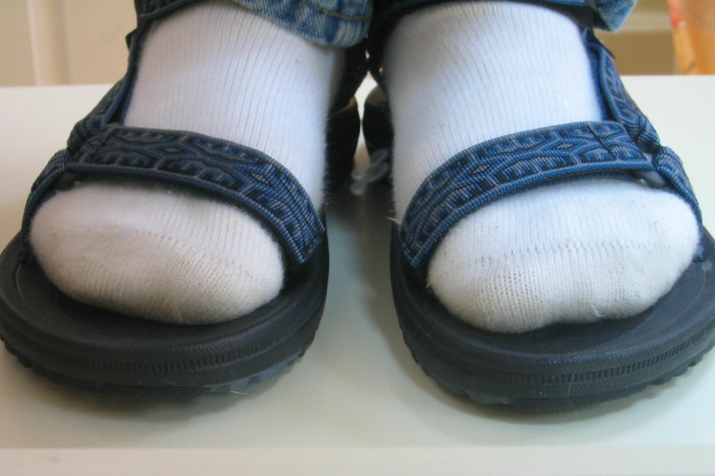 socks wt sandals